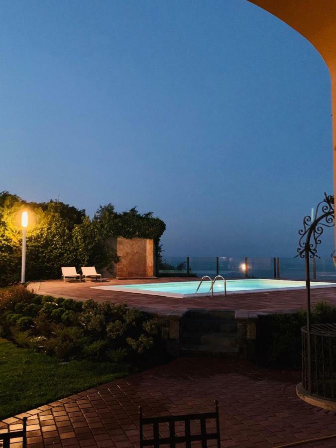 B&B Villa Etelka Ачи Костелло Экстерьер фото