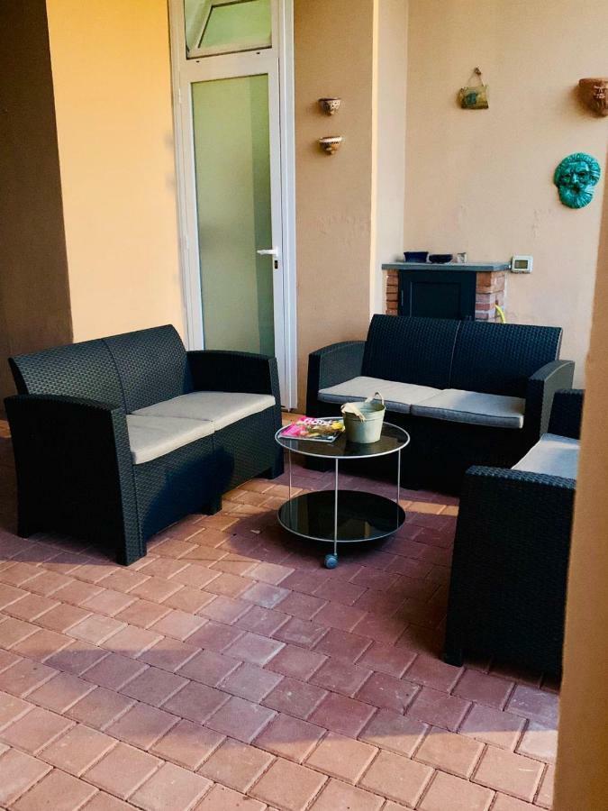 B&B Villa Etelka Ачи Костелло Экстерьер фото