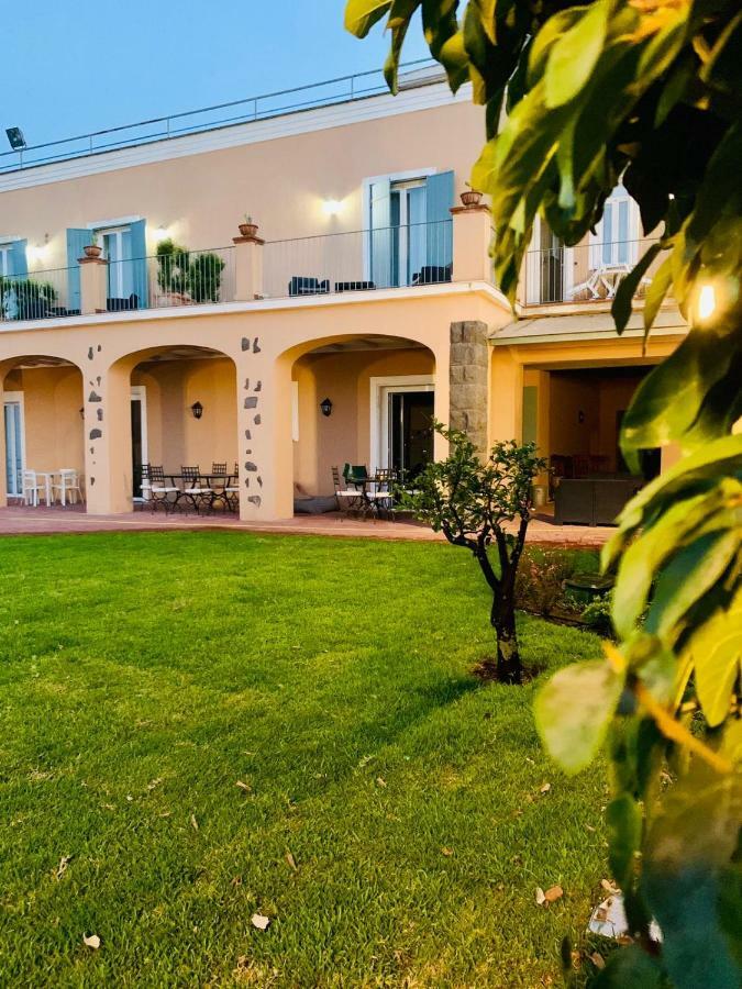 B&B Villa Etelka Ачи Костелло Экстерьер фото